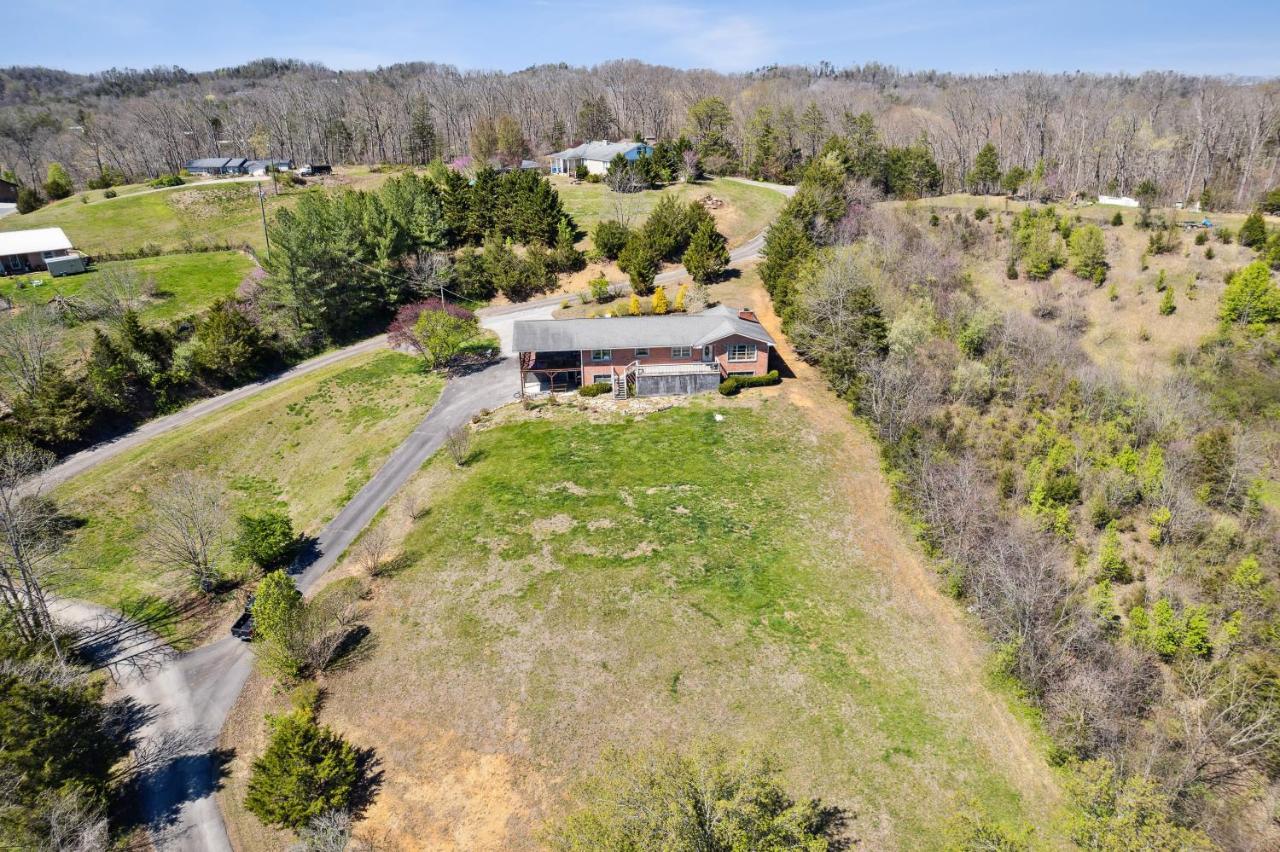 Modern Rustic Countryside Downstairs Guesthouse Sevierville Bagian luar foto